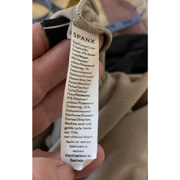 EUC Spanx Air Essentials Womens Sleeveless Tan Jumpsuit L Travel Capsule Classic - Picture 5 of 11